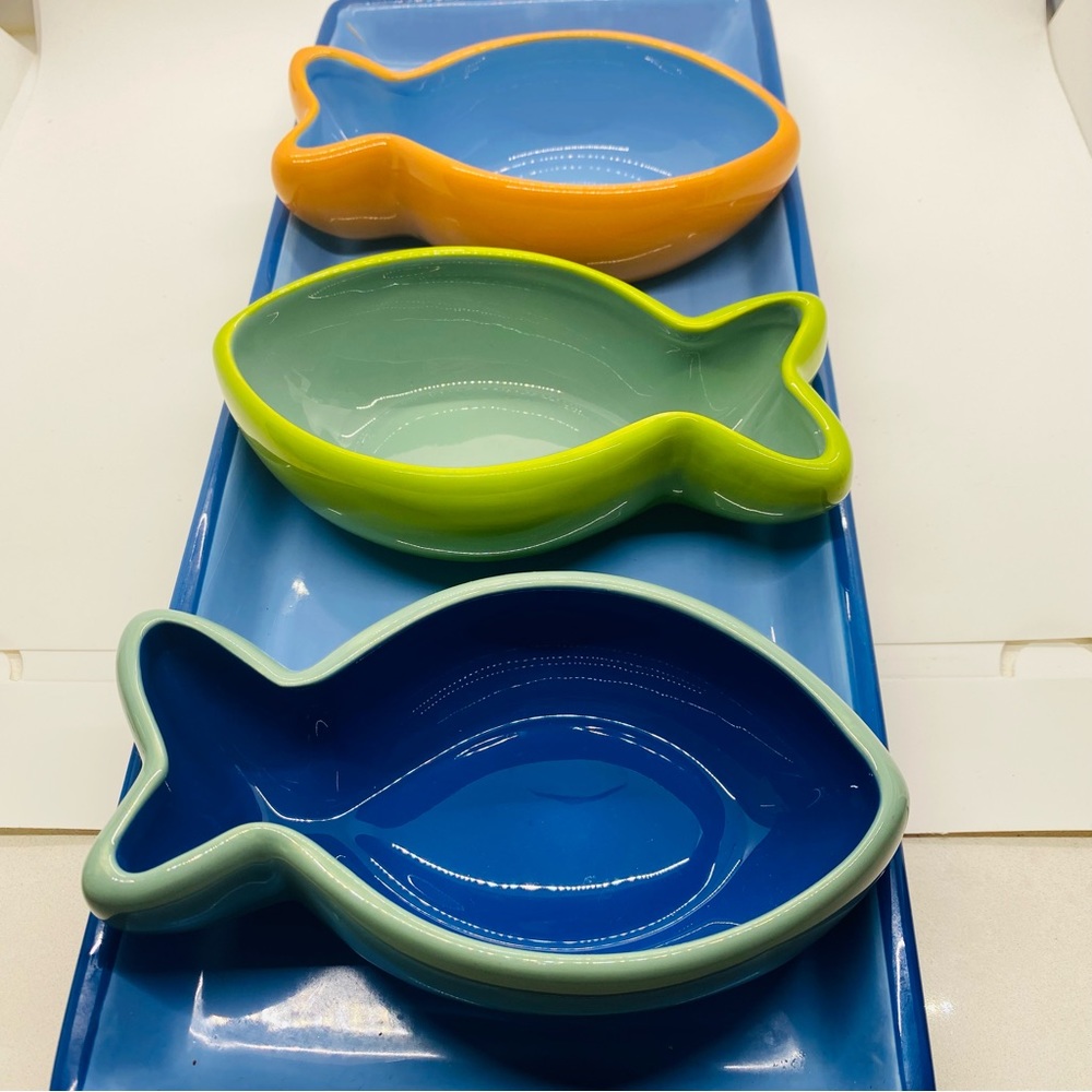 NWOT Summer Living Serving Tray with Three Fish. Blue, Orange, Green. Ceramic.